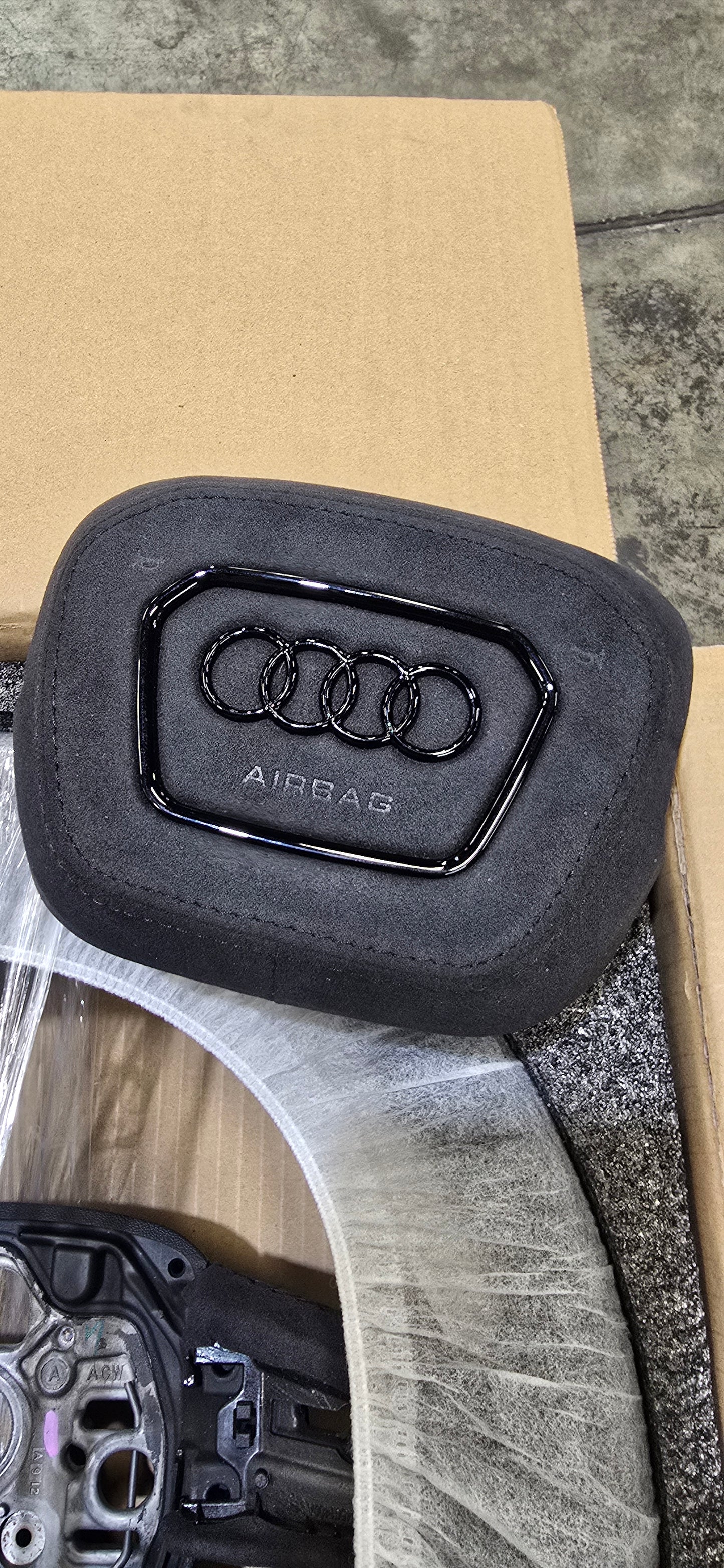 Audi - Carbon Fiber - Steering Wheel