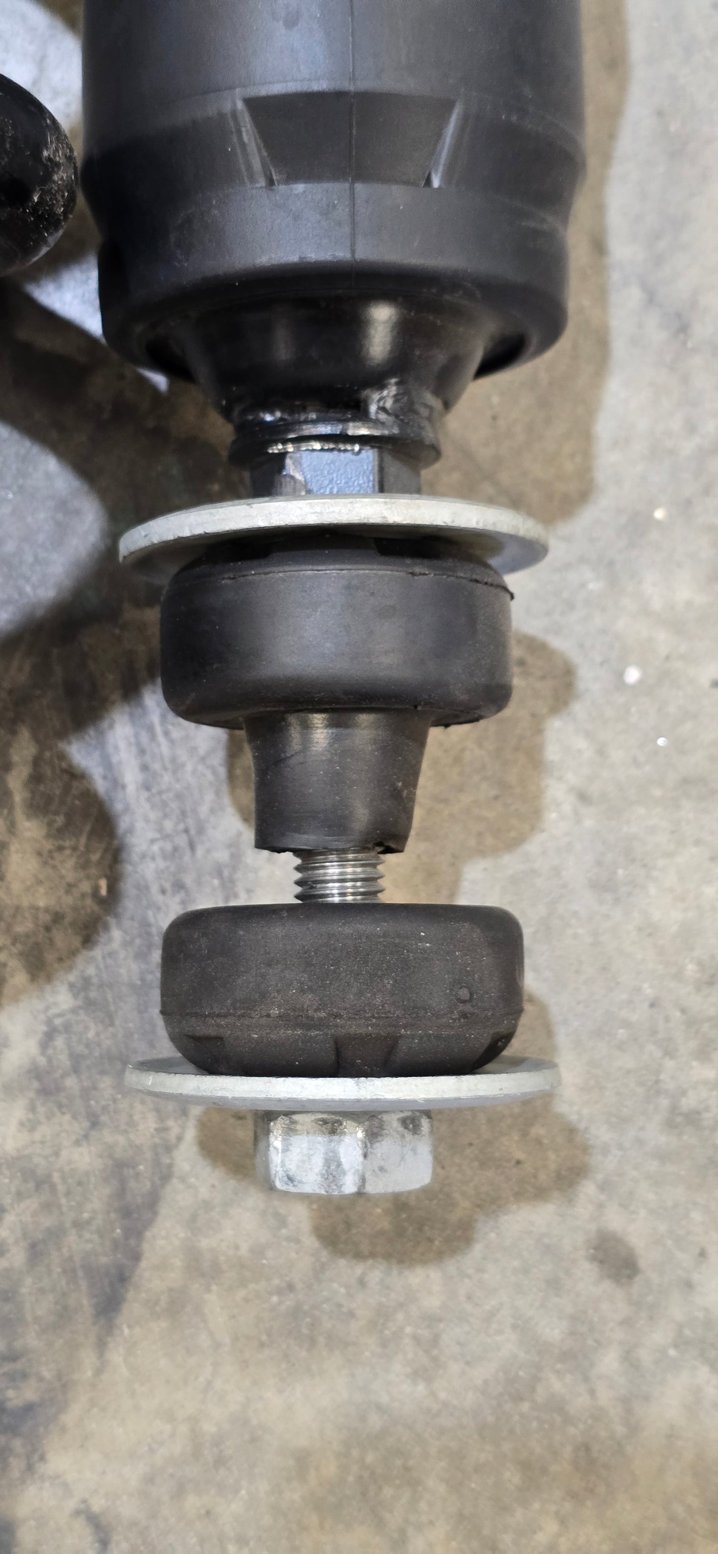 Ford F350 Tremor - OEM Suspension